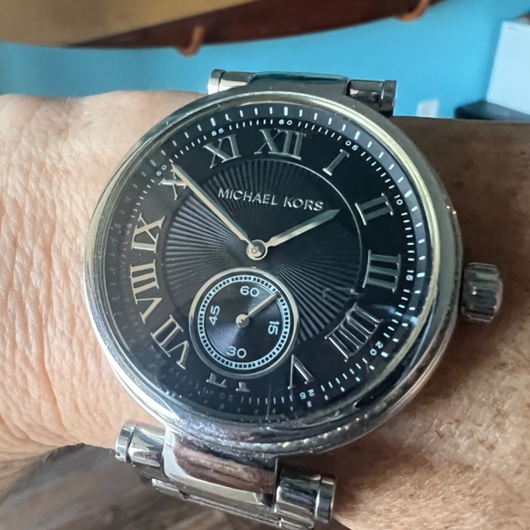 MICHAEL KORS Skylar Ladies Watch - Picture 3 of 4